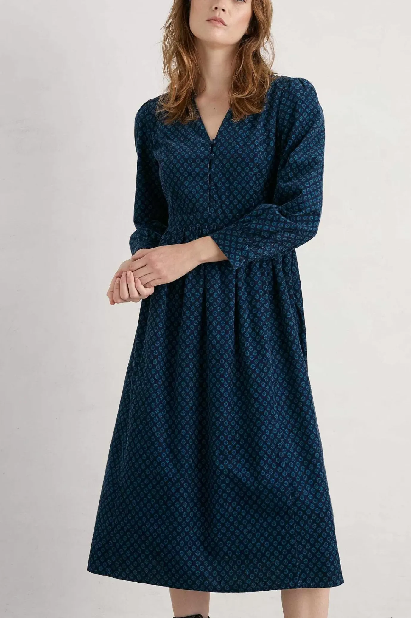Seasalt Cornwall Rose Cottage Printed Cord Midi Dress<Women Dresses